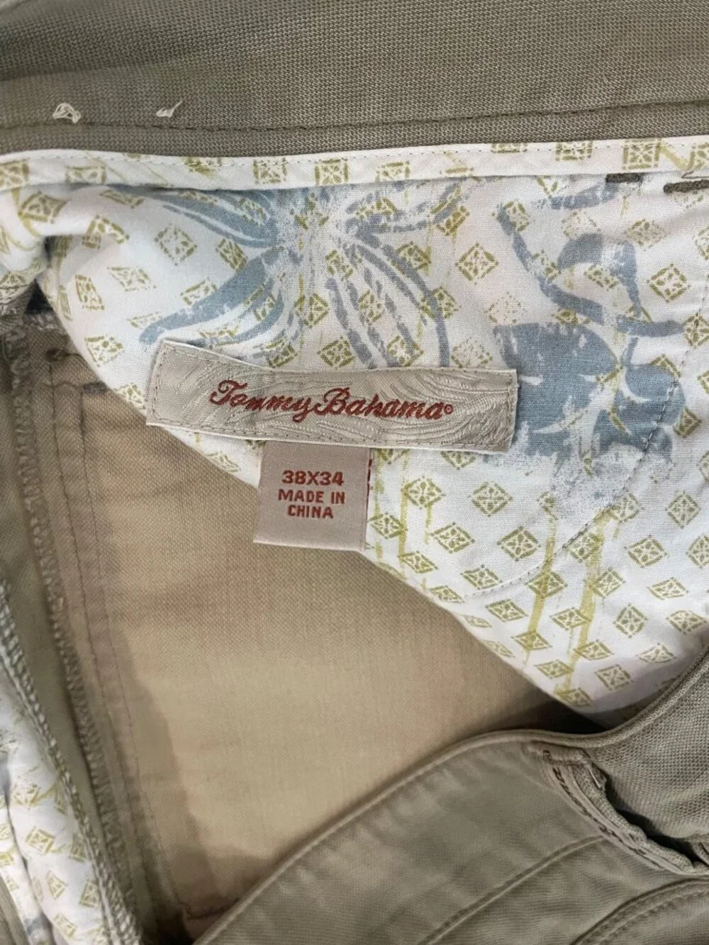 Tommy Bahama Men’s Shorts Sz 38 - Picture 2 of 7